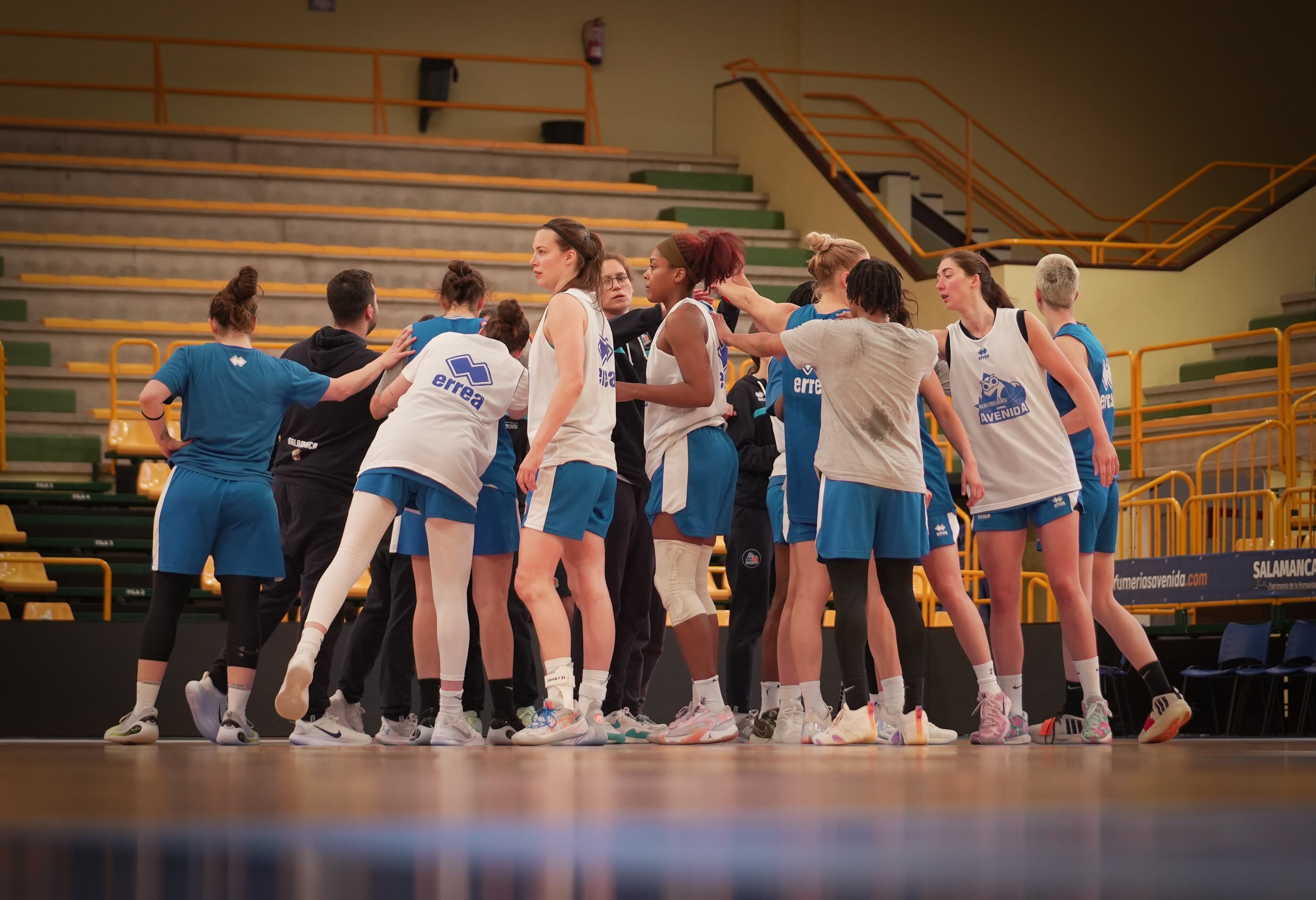 El grupo de Perfumerías Avenida durante uno de los últimos entrenamientos/CB Avenida