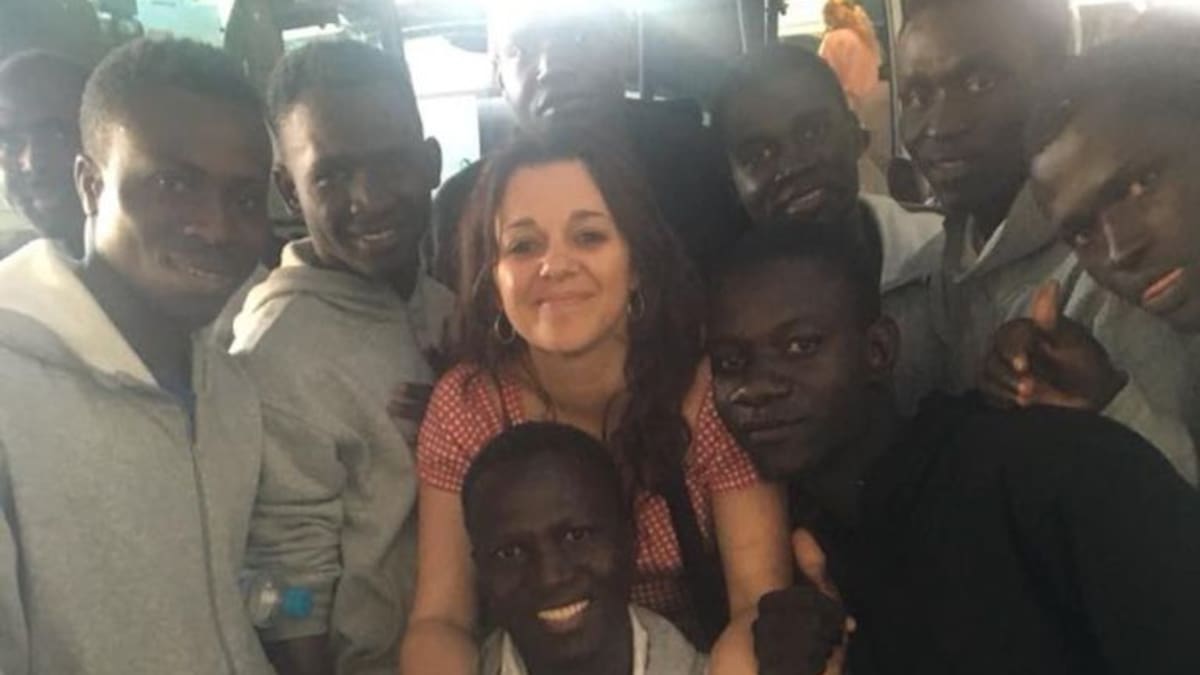 Atienden a 54 inmigrantes "abandonados a su suerte en Granada por Interior"