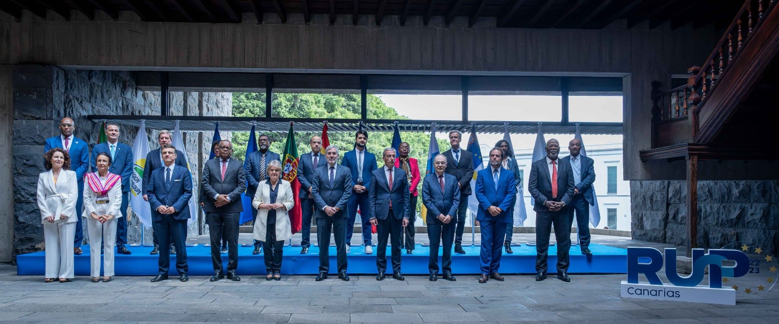 Foto de familia tras la XXVIII Conferencia de Presidentes de las RUP