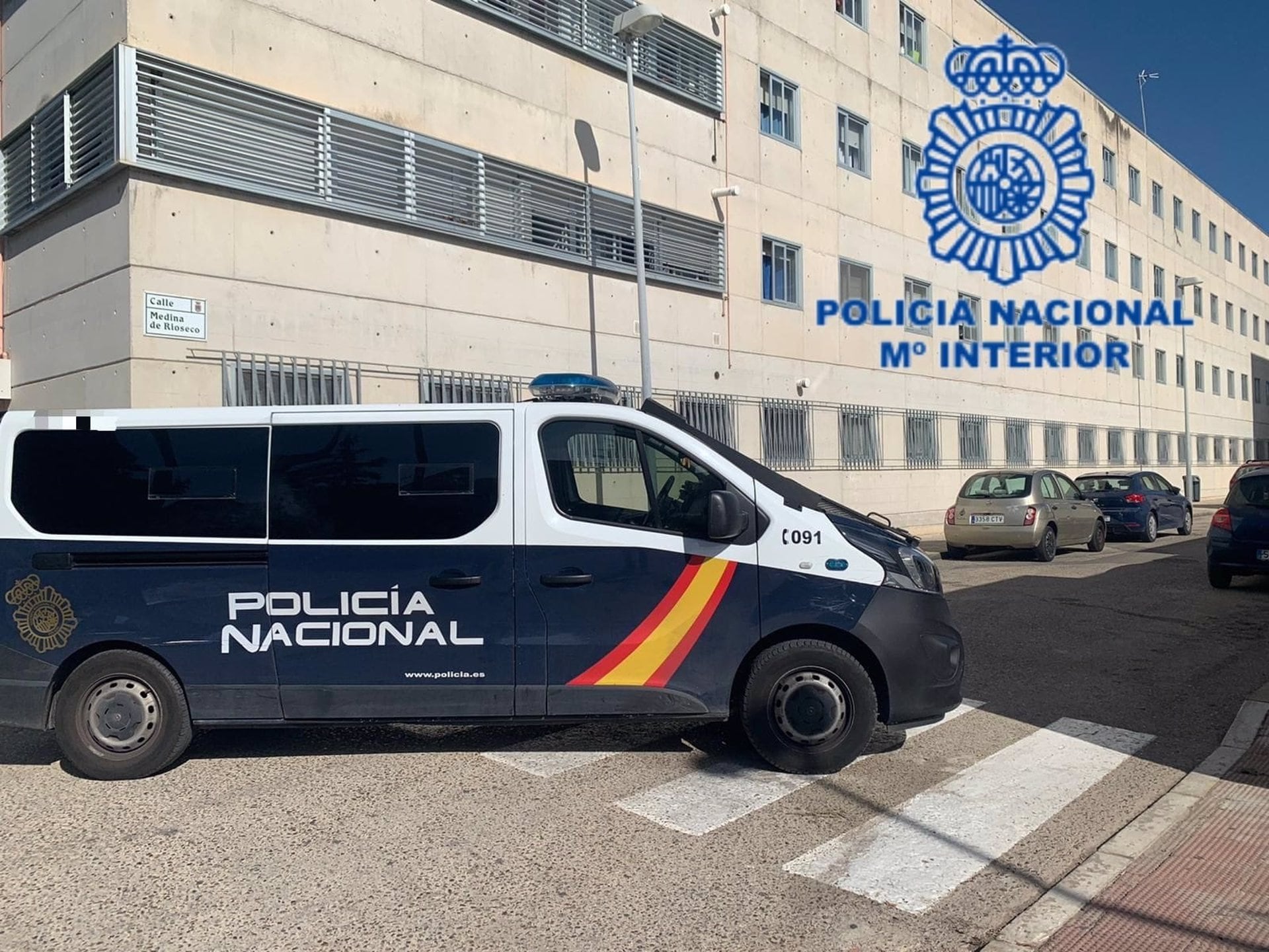 Un furgón de la Policía en el Juzgado de Rota