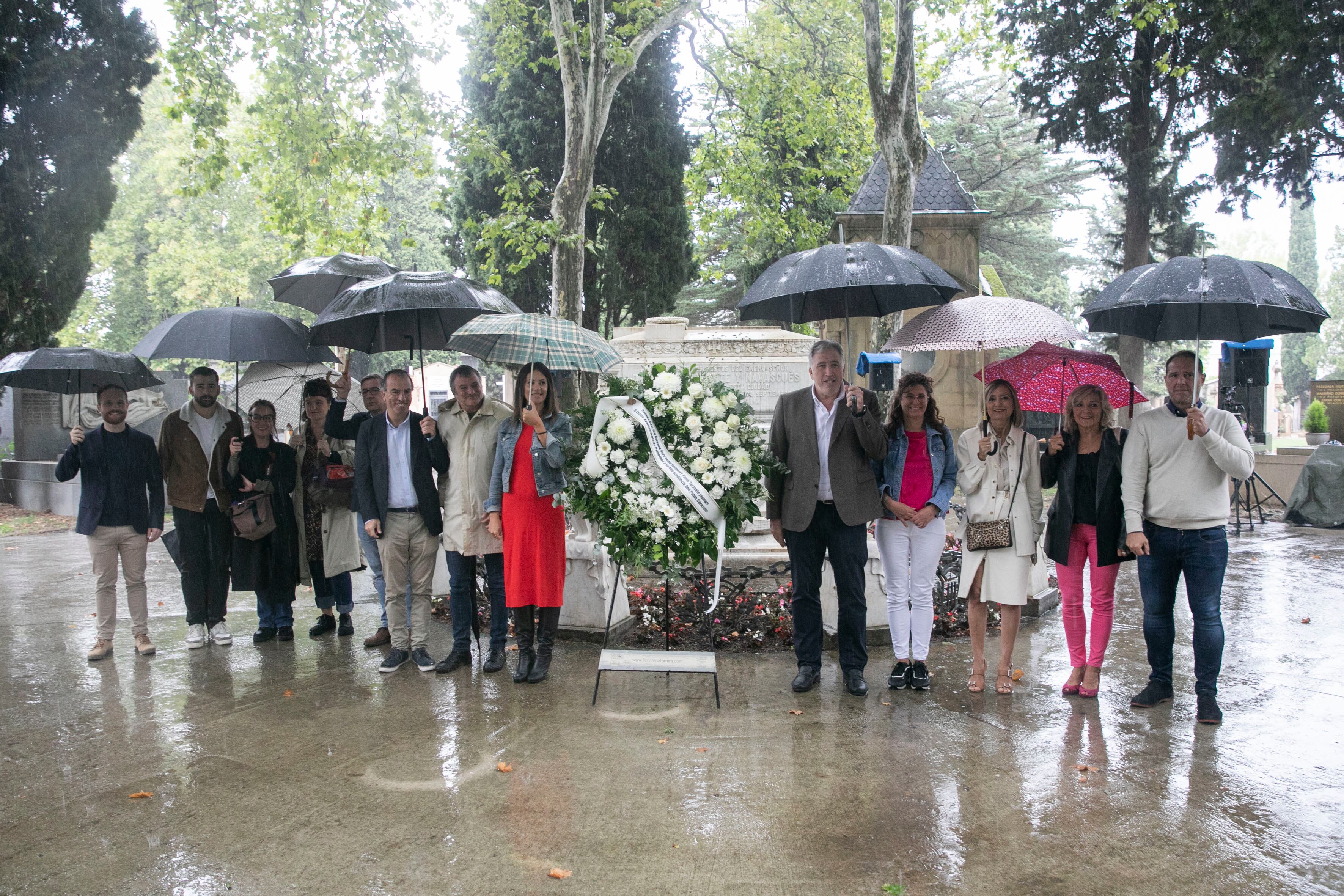 La corporación municipal en el homenaje al violinista pamplonés Pablo Sarasate.