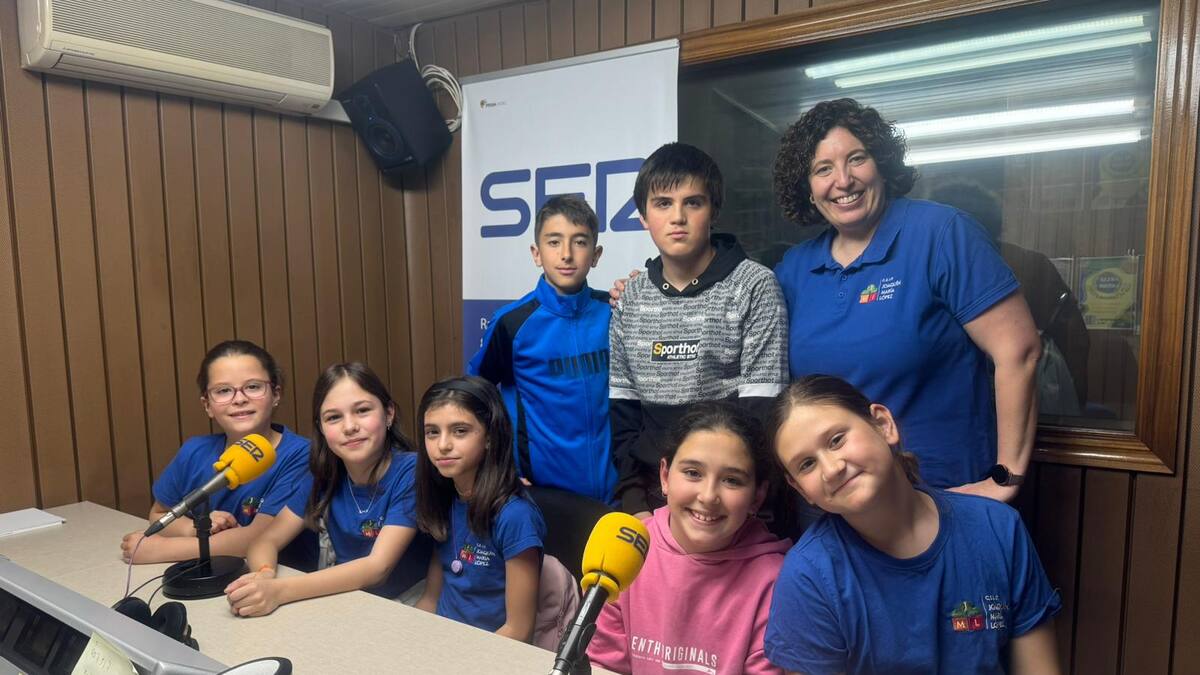 Alumnos/as del Joaquín María López con la profe Virginia Más