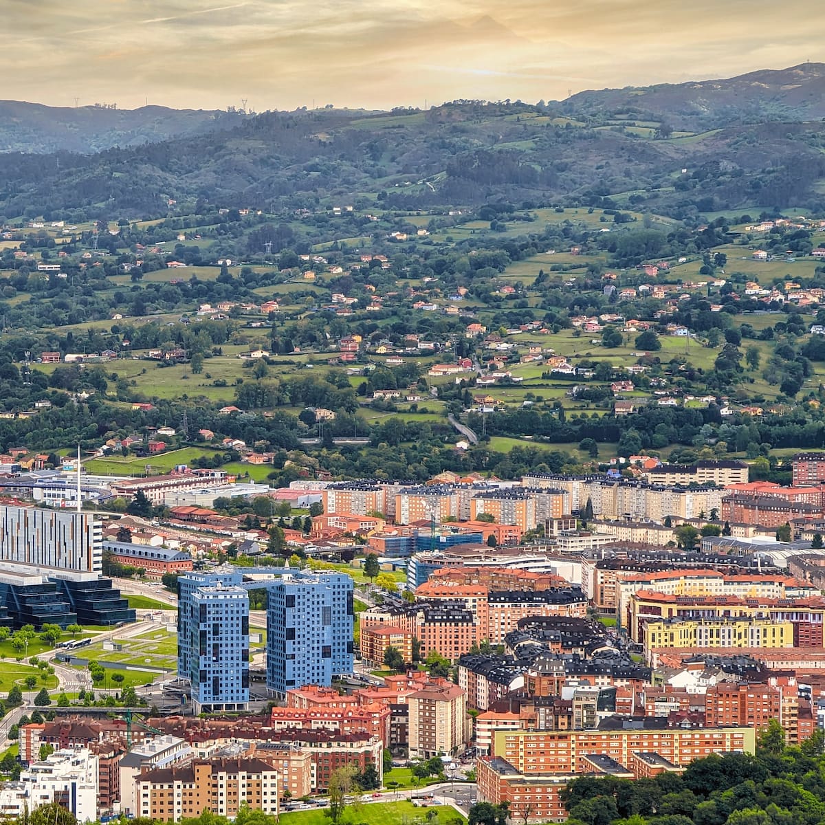 Tres hospitales asturianos, entre los 100 mejores del país según el Monitor de Reputación Sanitaria