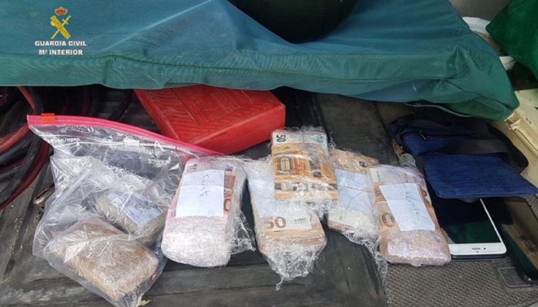 Imagen de la droga intervenida.