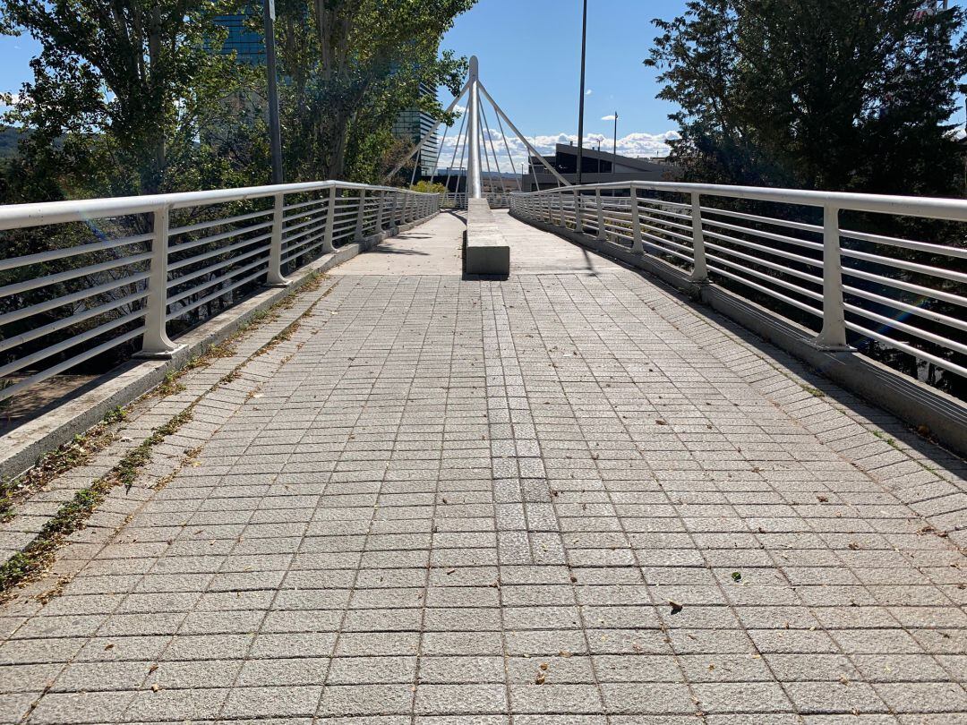 Pasarela sobre la Autovía A2 en Guadalajara