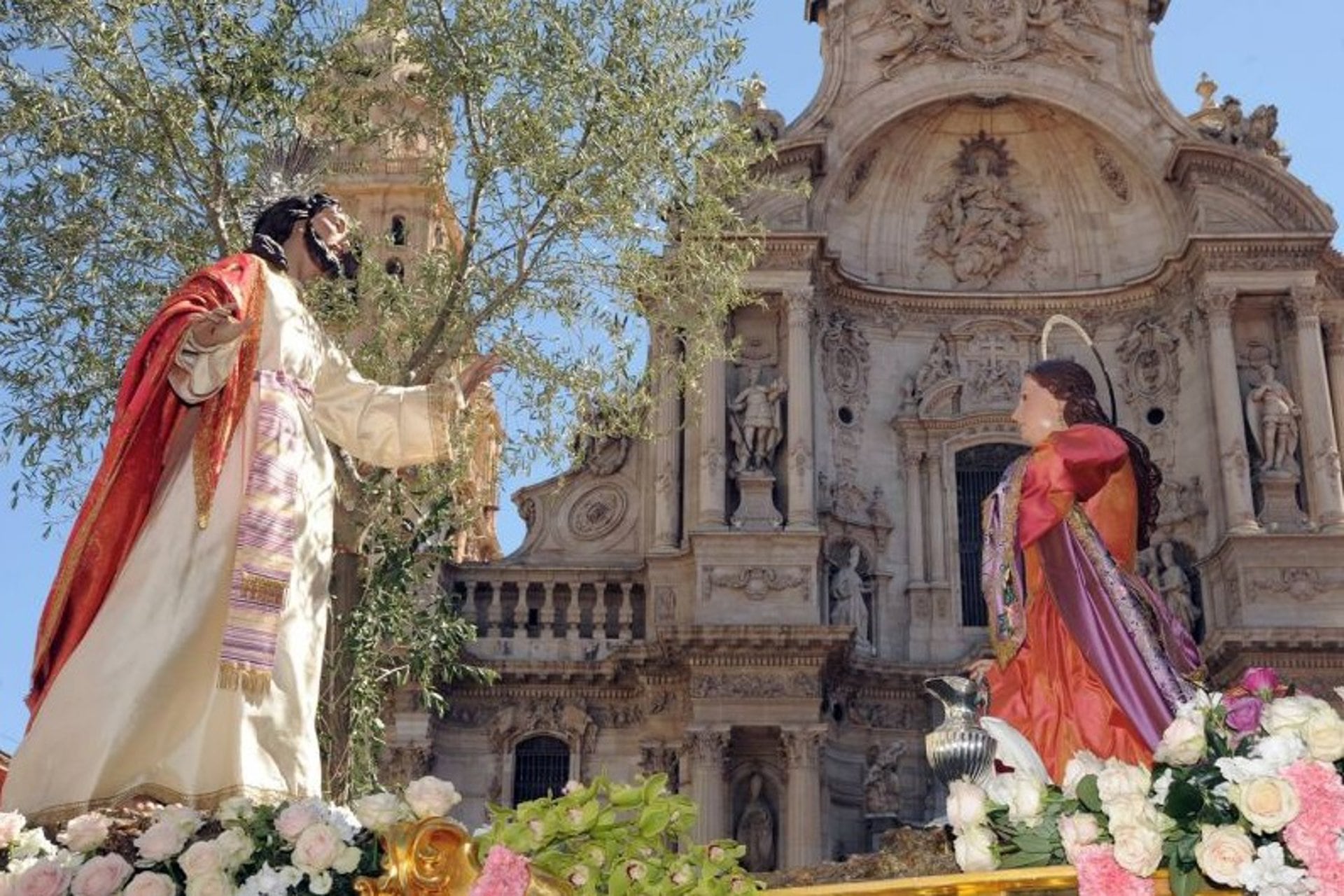 Una de las imágenes de la Archicofradía de Nuestro Señor Jesucristo Resucitado de la procesión del Domingo de Resurrección
