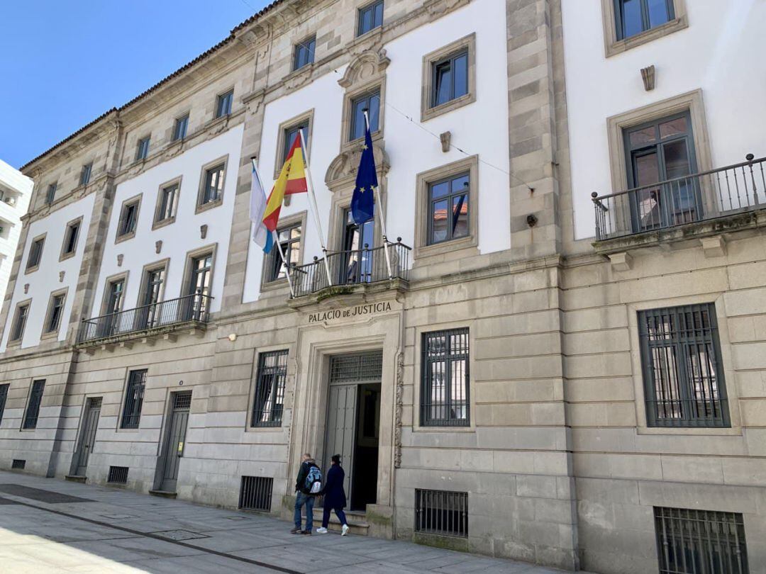 Exterior de la Audiencia Provincial de Pontevedra