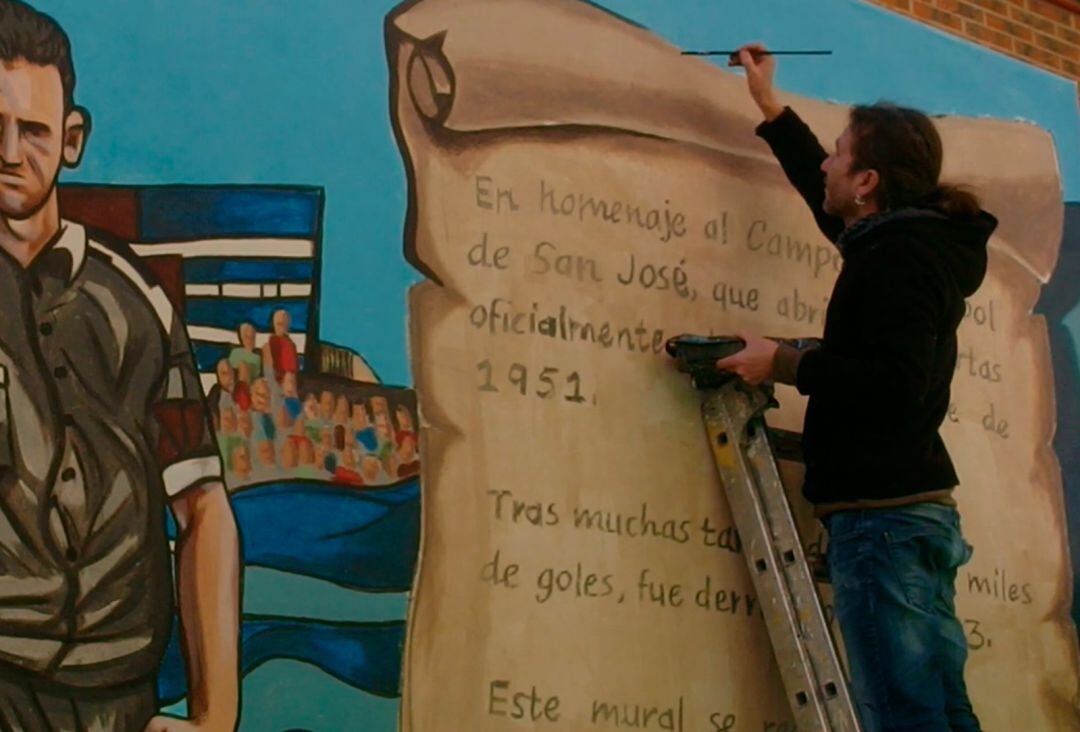 Foto de archivo de un mural realizado por el artisto lorquino Iván Molina.