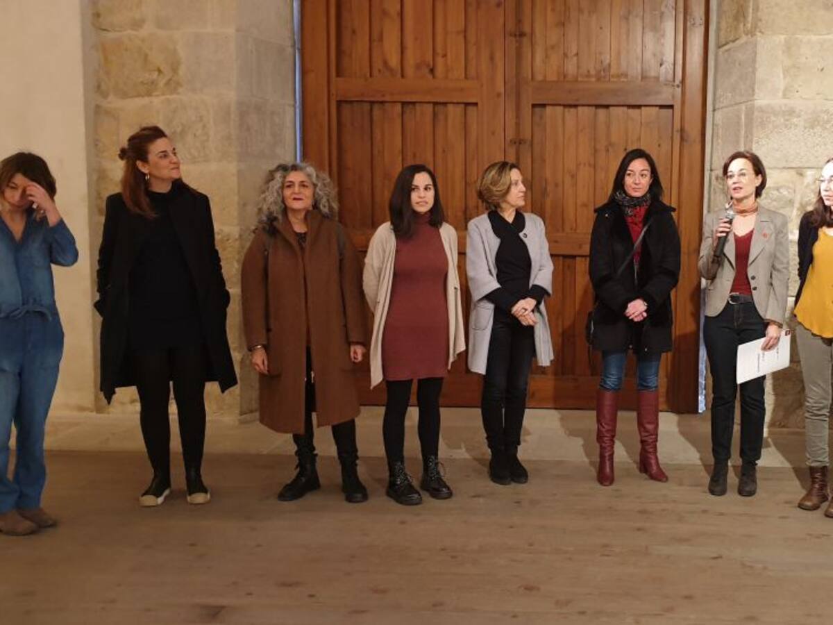 La exposición "Versionadas" reinterpreta la violencia de género en el cine