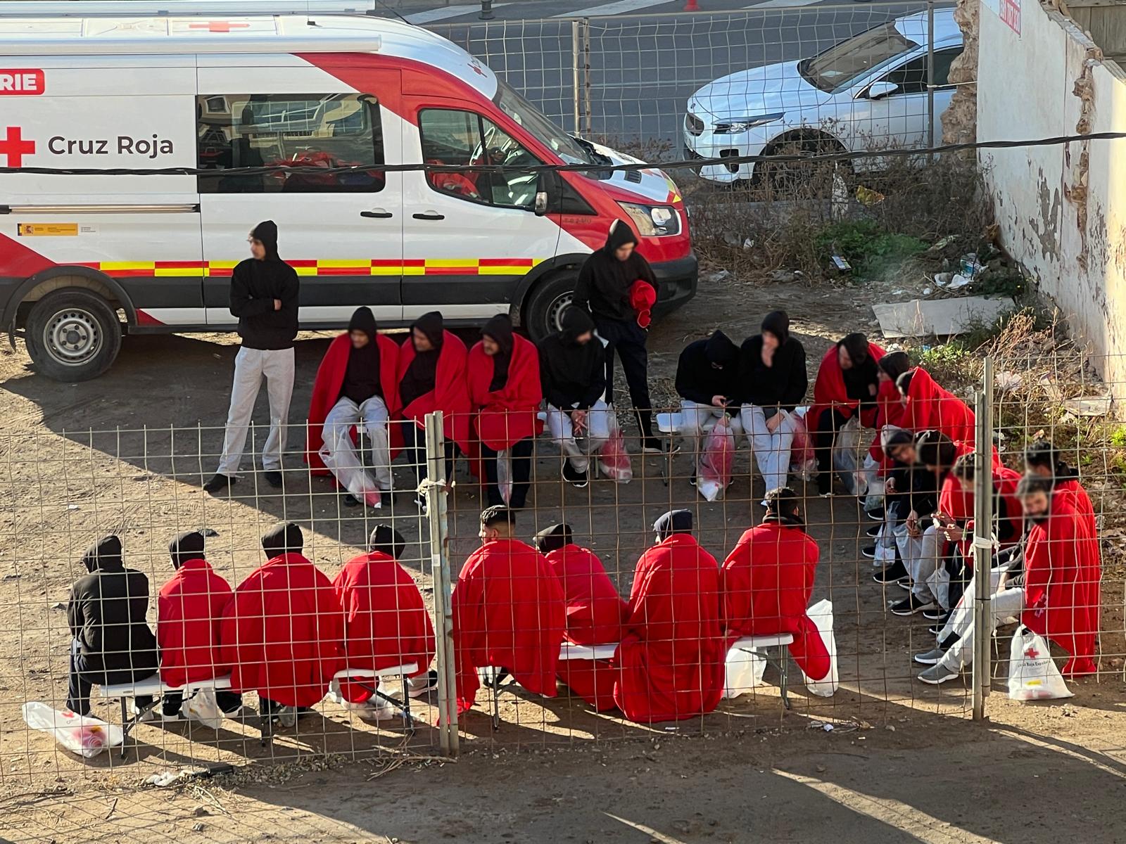 Inmigrantes rescatados en la costa aguileña