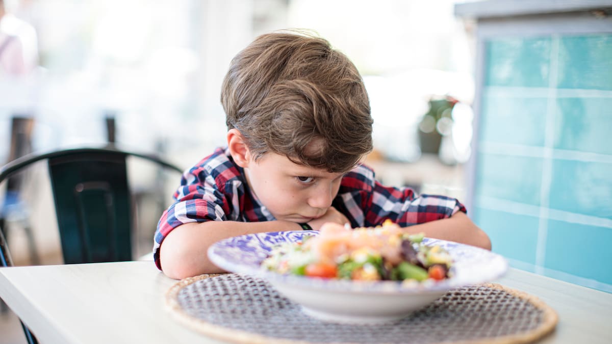 Dietas vegetarianas y veganas en la infancia: lo que dice la ciencia sobre su impacto en niños y niñas