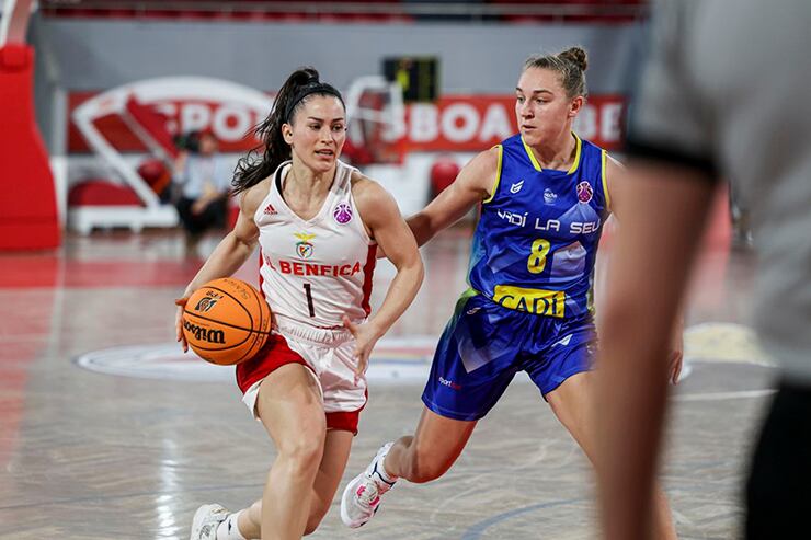 La base portuguesa apunta el juego exterior de Bembibre