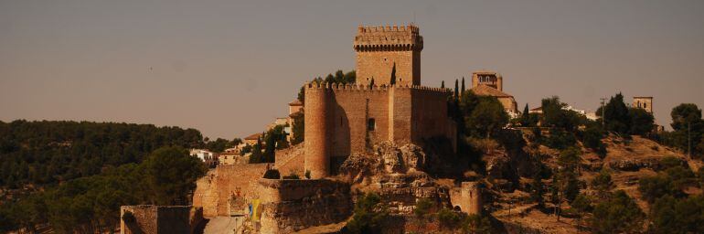 Vista del castillo de Alarcón.