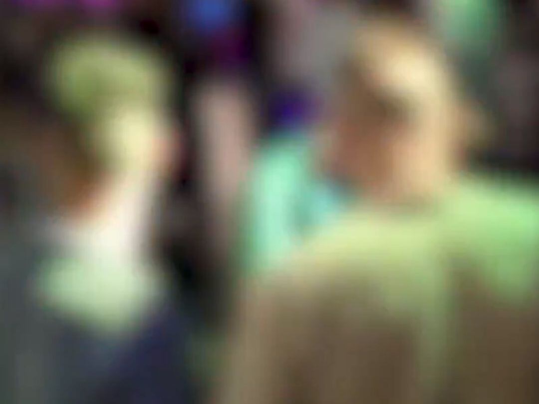 Imagen de la fiesta en el local desalojado de madrugada en Sevilla