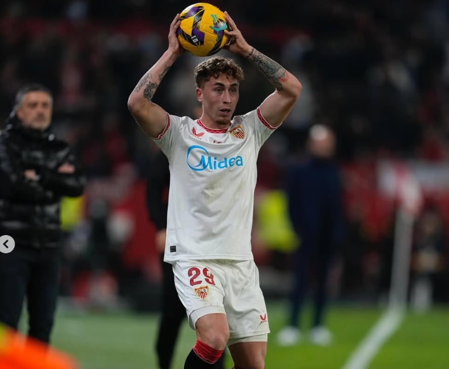 Darío Benavides en su debut en Primera División contra el Celta.