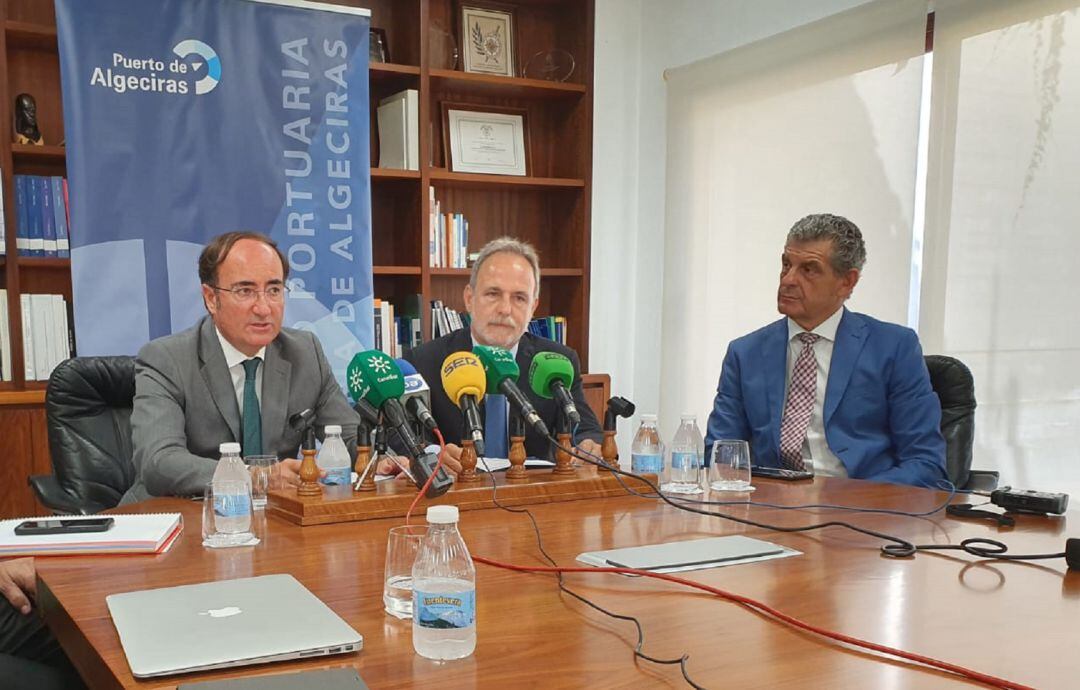 Gerardo Landaluce, Salvador De la Encina y José Medina, este lunes en rueda de prensa.