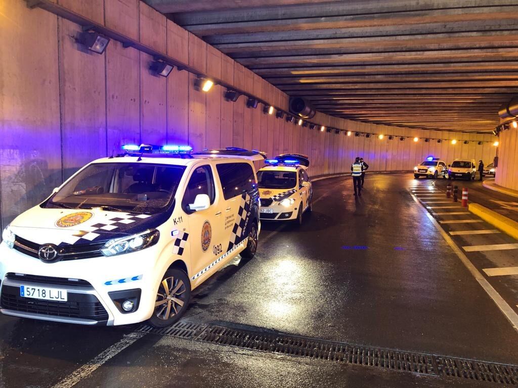 Control en el túnel de la plaza de España (foto: Policía Local de Ferrol)