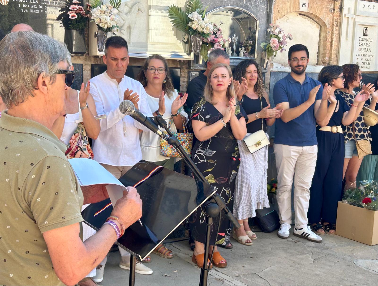 Natalia Enguix en el acto conmemorativo de memoria celebrado en Sueca