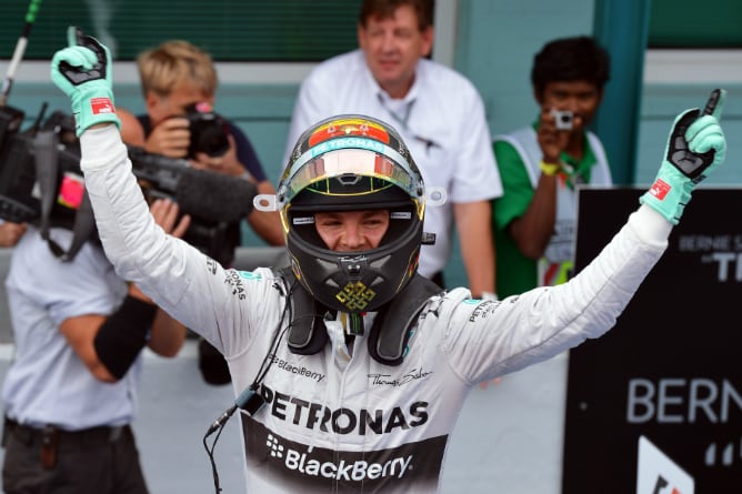 Rosberg celebra la victoria en Hockenheim