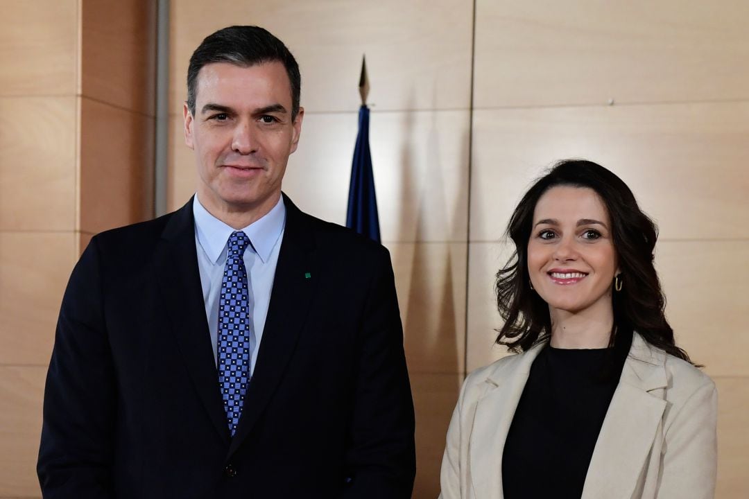 Pedro Sánchez e Inés Arrimadas en una imagen de diciembre de 2019