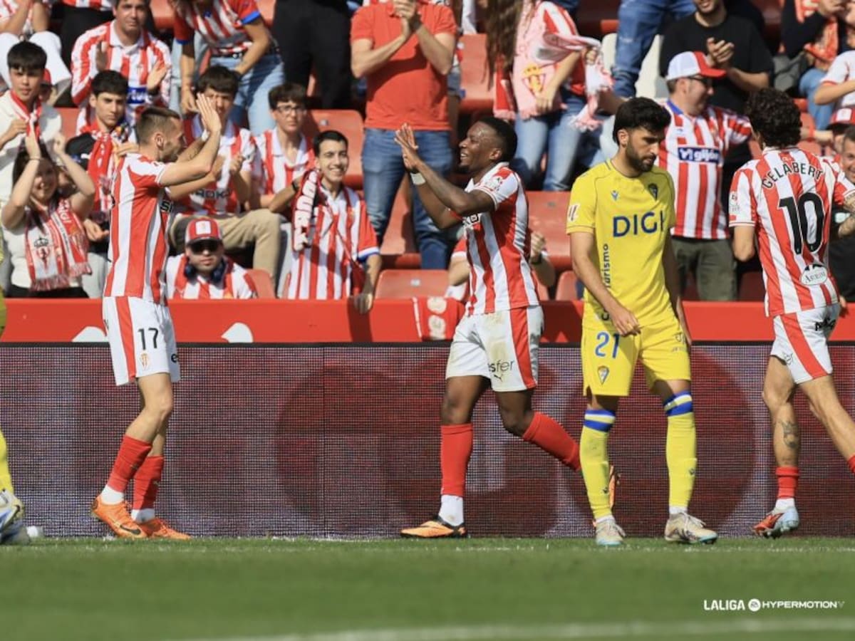 El Sporting no baja los brazos y arrolla al Cádiz