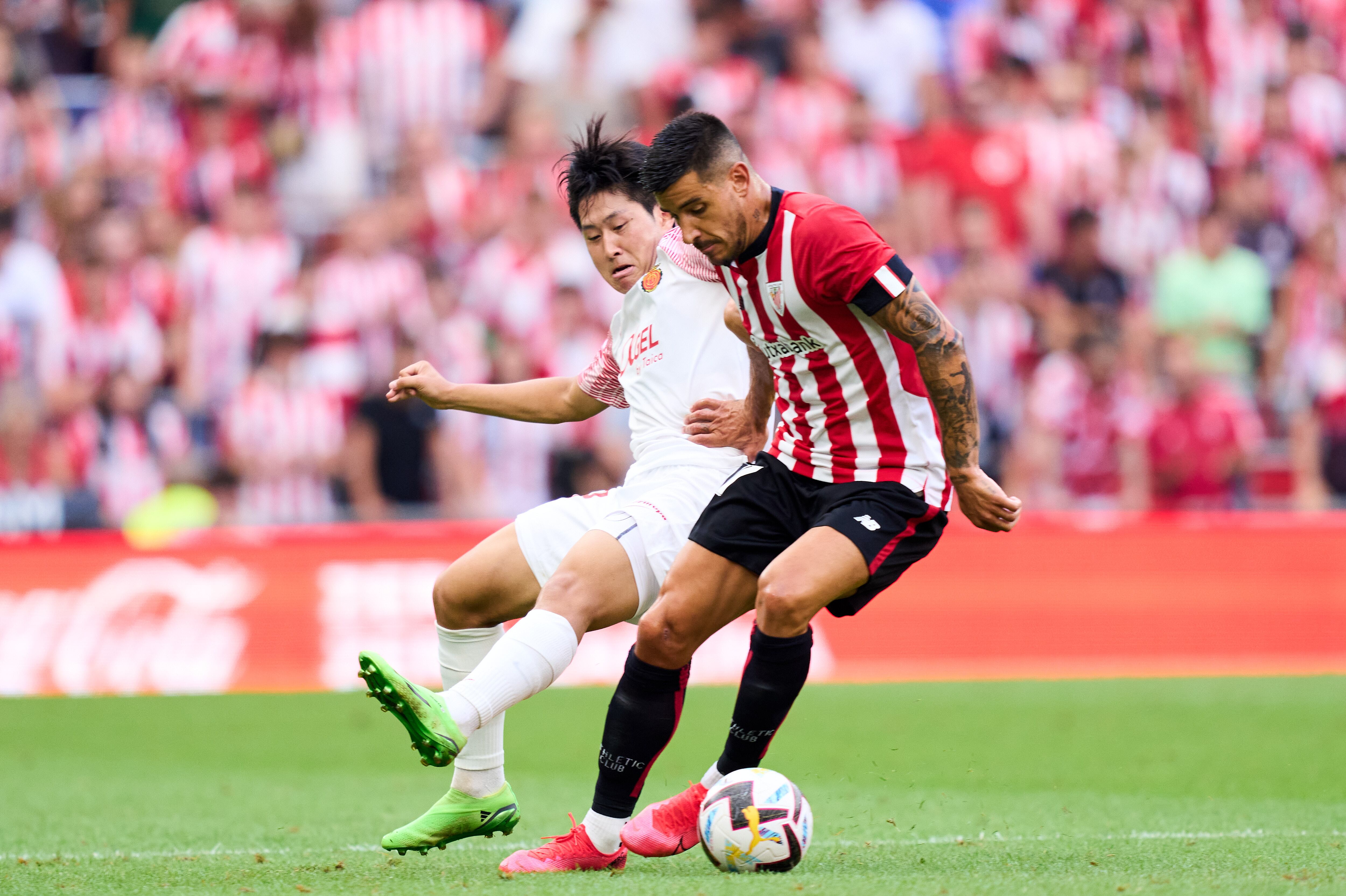 El lateral zurdo del Athletic podría perderse el partido contra el Cádiz