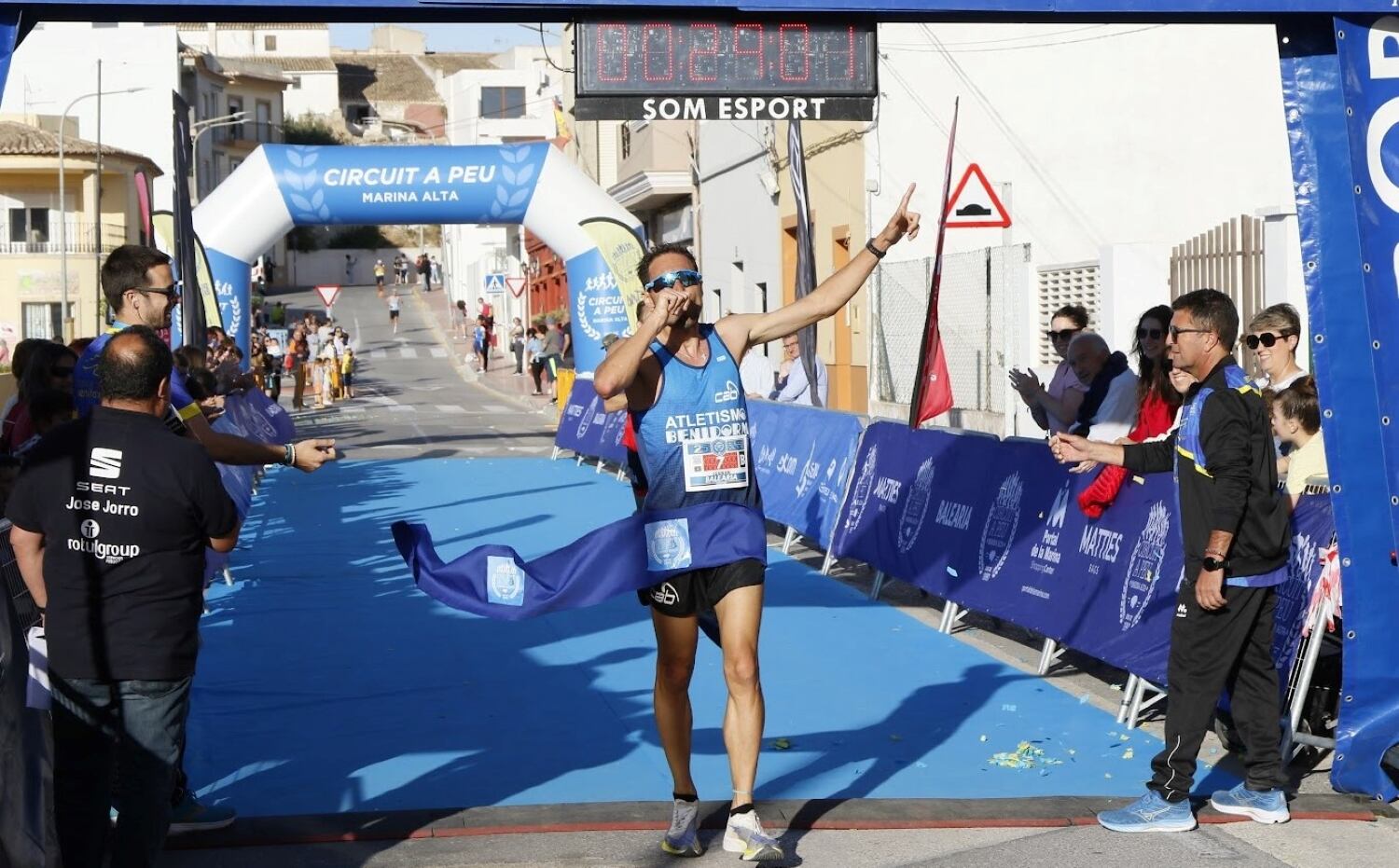 Juanan Fernández, primer absoluto masculino.