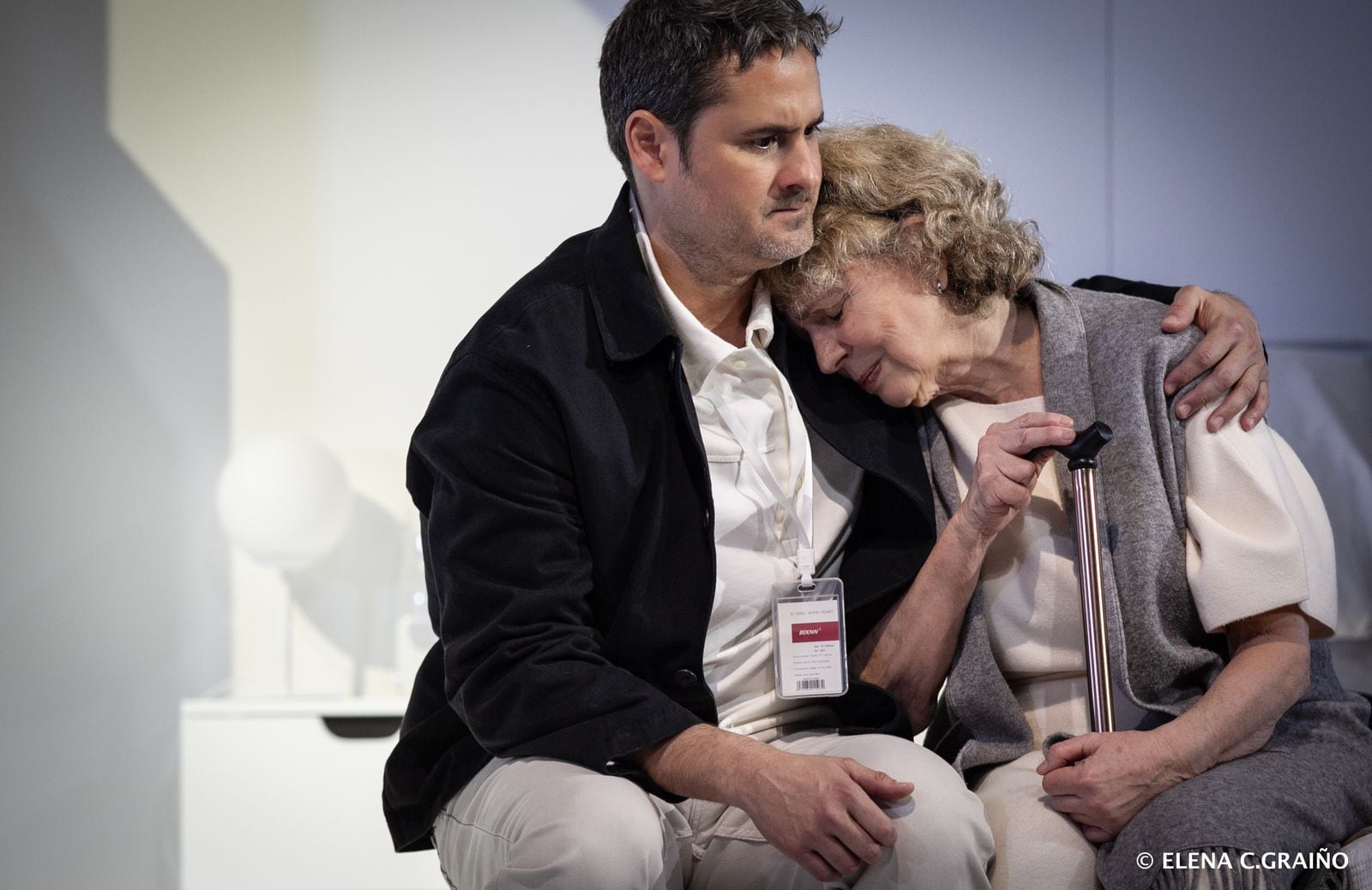 Gloria Muñoz y Rómulo Assereto en la versión teatral de 'Las gratitudes'