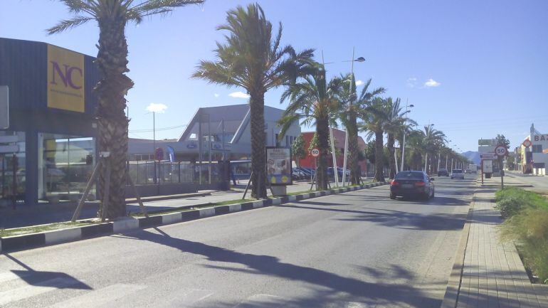 Primer tramo de la carretera de entrada a Dénia, la CV-725.