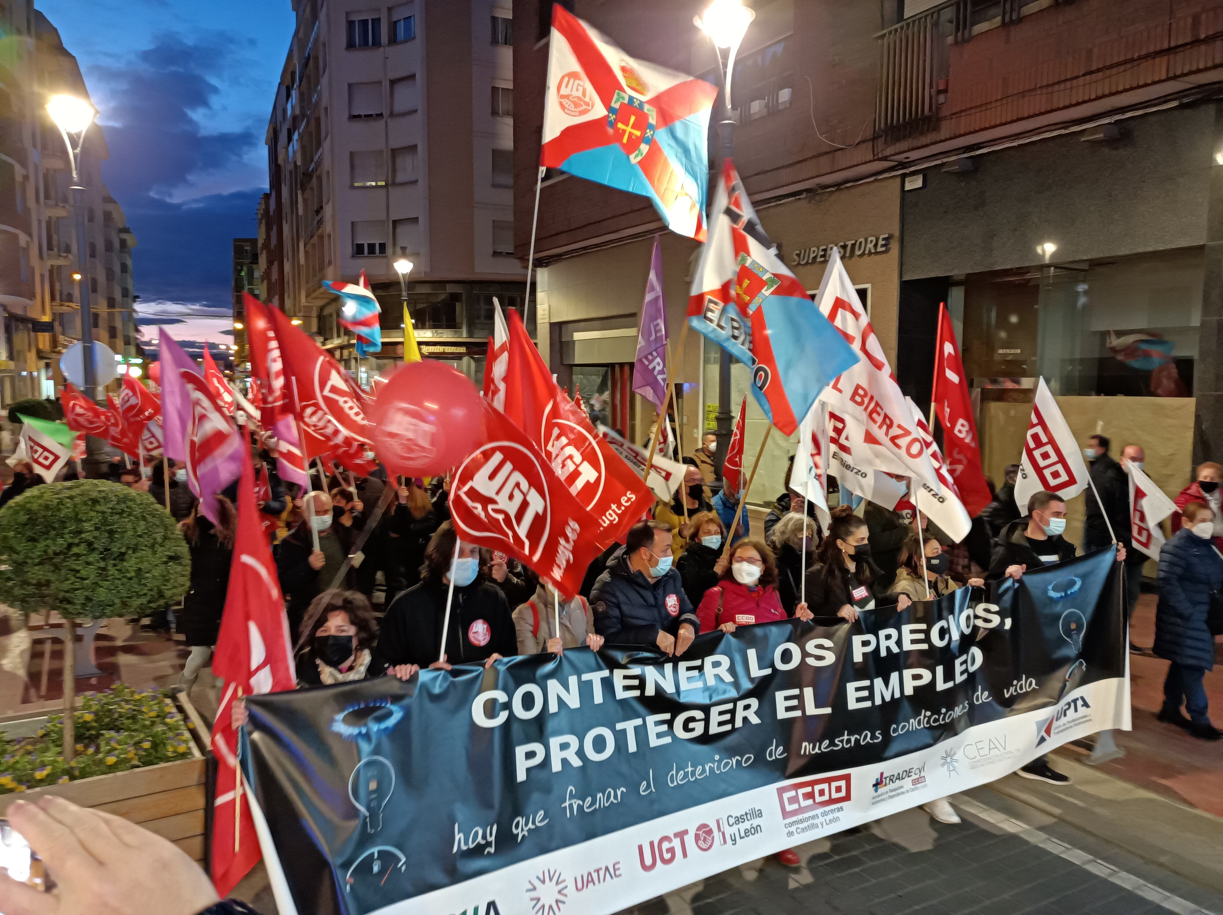 Los ciudadanos se movilizan con UGT y CCOO para contener los precios