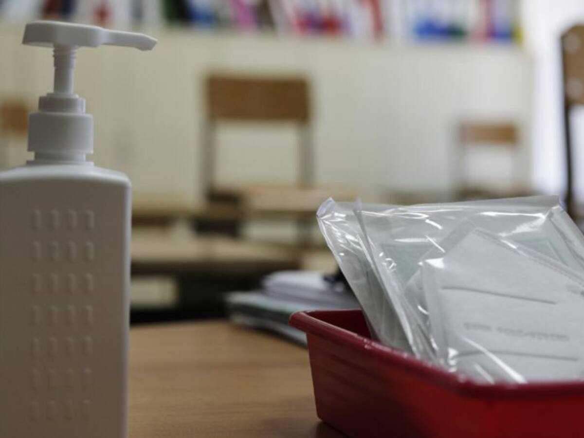 Castilla y León mantendrá el próximo curso el incremento de 1.350 docentes para afrontar covid