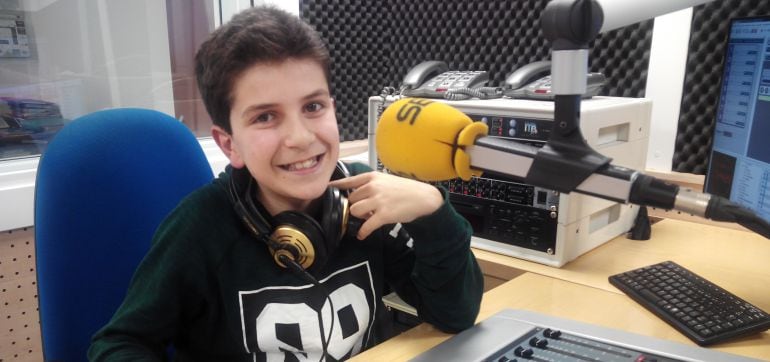 Alex, alumno de 6 º de Primaria nos ha acompañado desde los estudios de SER Ciudad Real