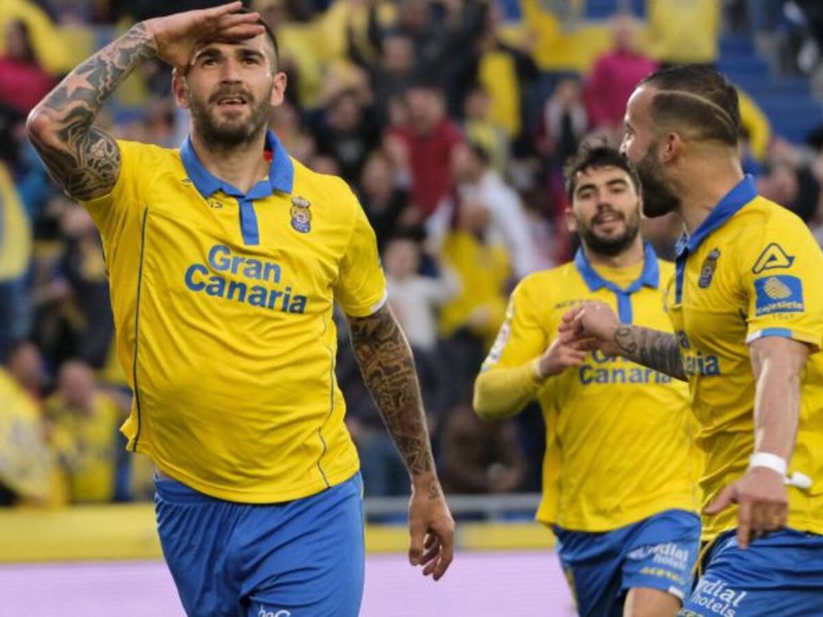 Las Palmas remonta ante un Osasuna que no le sale nada