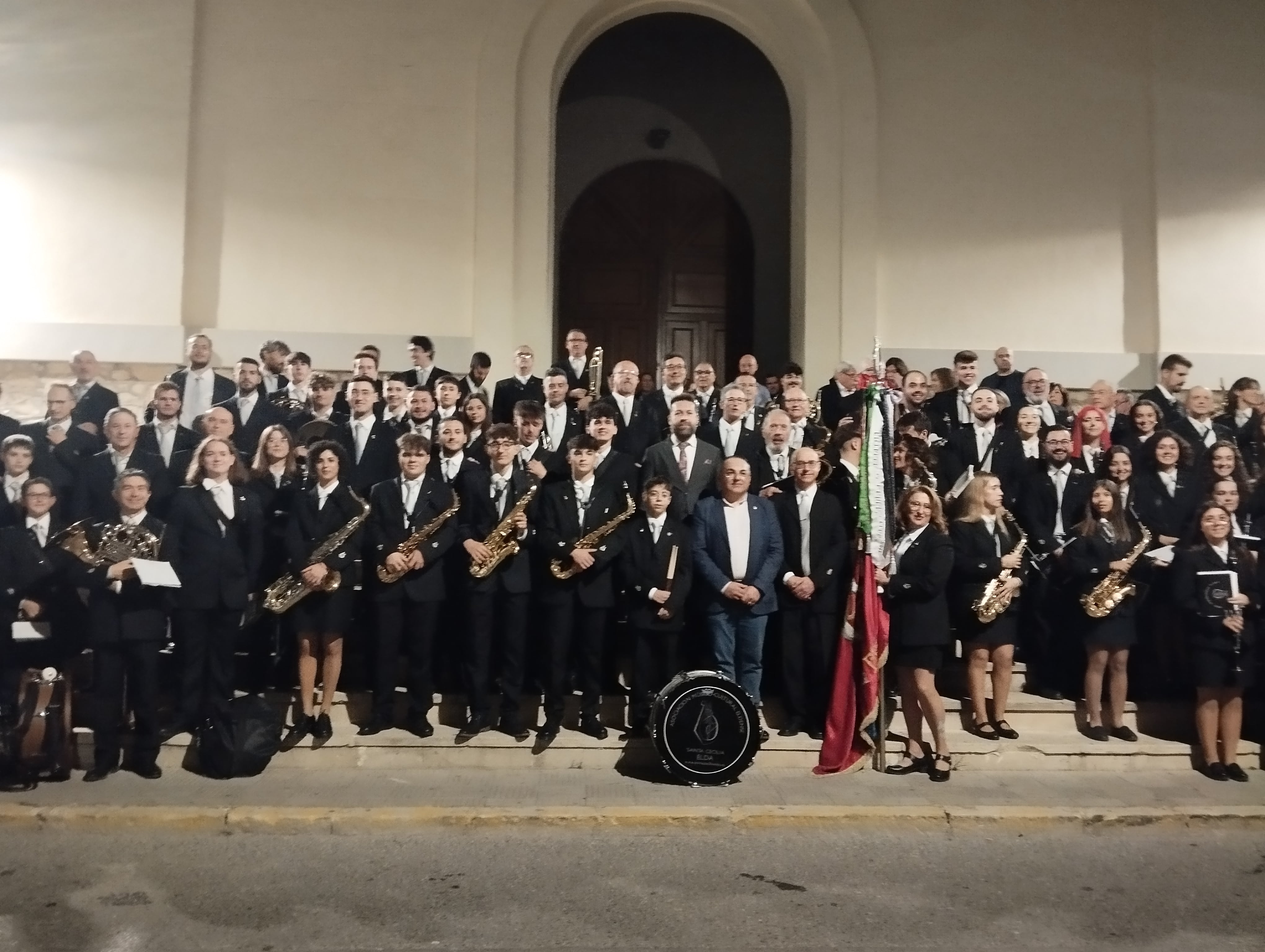 La AMCE Santa Cecilia en la recogida de nuevos músicos