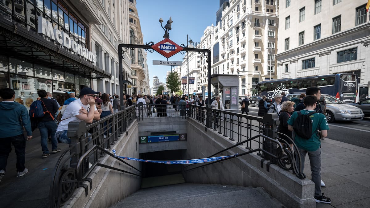 Pregunta por una alternativa para un trayecto y la respuesta de Metro Madrid no deja indiferente a nadie: "La vuelta al mundo de Willy Fog"