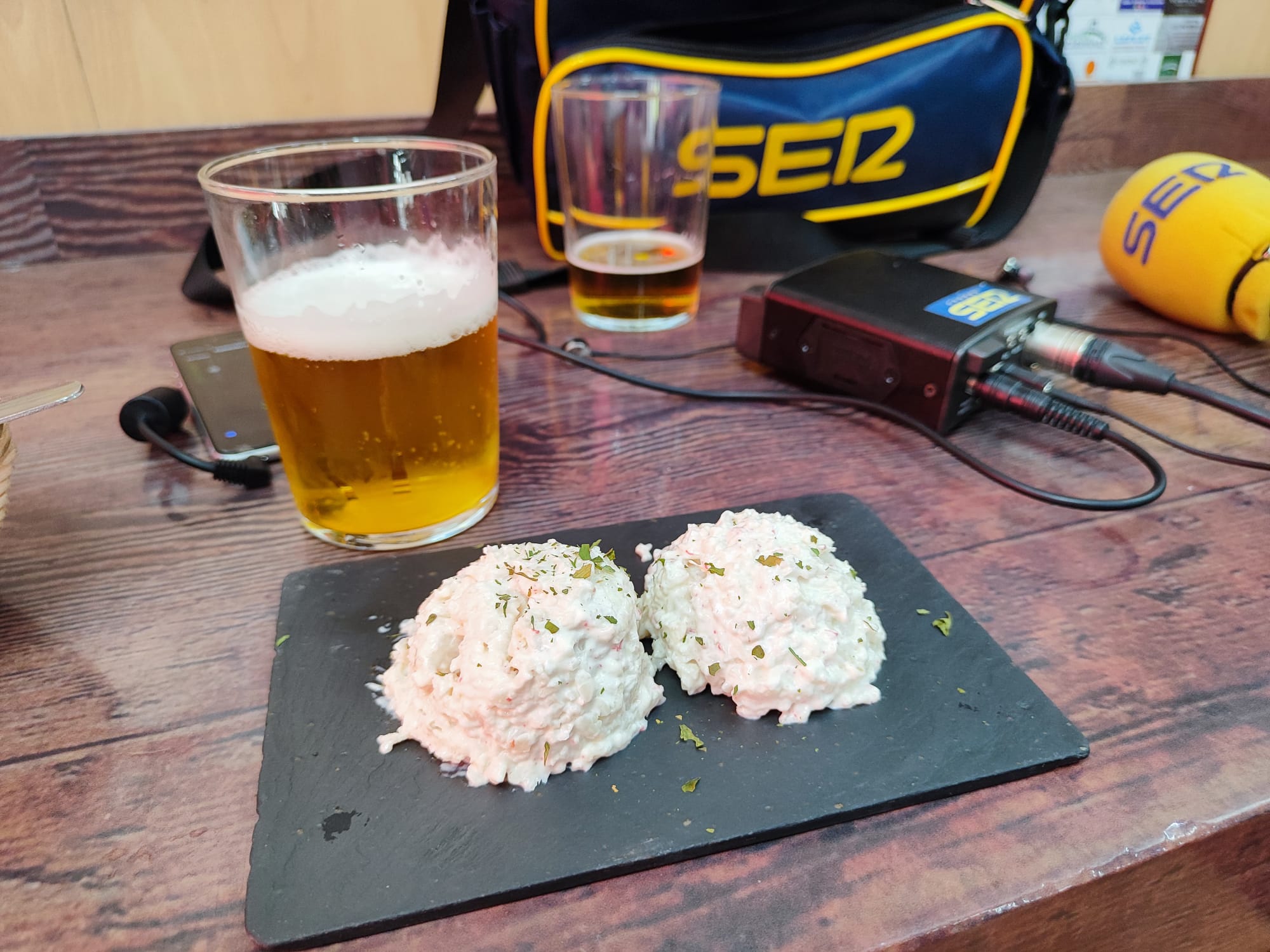 Tapa de ensaladilla de marisco en el Bar Giralda de Coria del Río