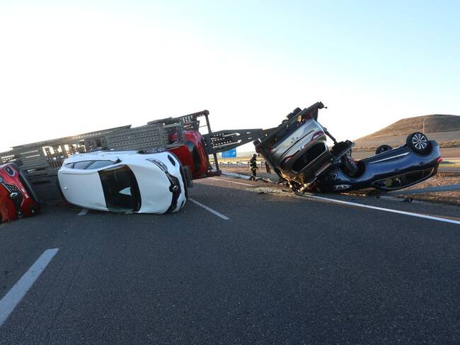 Imagen del camión accidentado