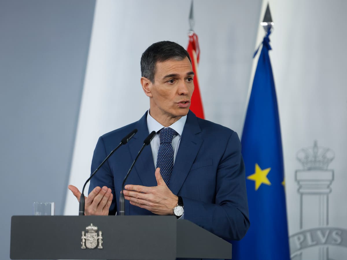 El Gobierno incluye la bajada al 10% del IVA de los carburantes y la electricidad: estas son las principales medidas del plan anticrisis