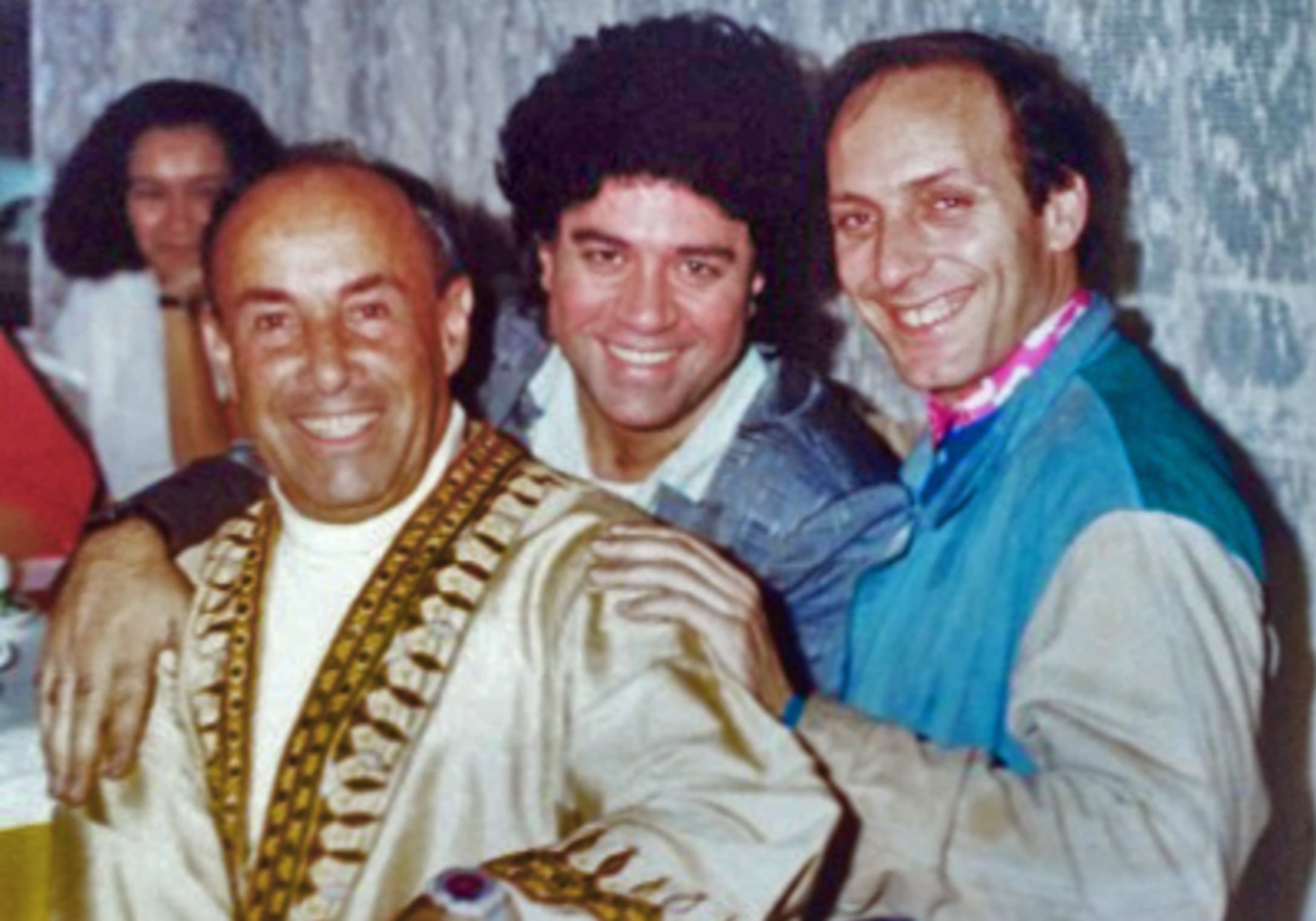 César Manrique, Pedro Almodóvar y Eusebio Poncela en el CIC El Almacén, en Lanzarote