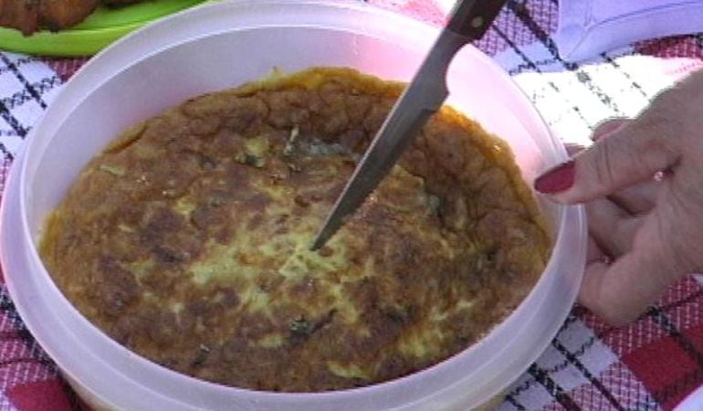 El concruso de tortilla es ya una tradición en Torrejón de la Calzada en fiestas