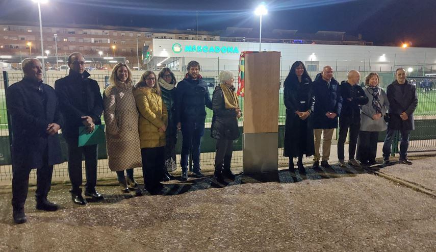 El tótem de Mariano Claver ha sido inaugurado en el campo de fútbol 7 de la Ciudad Deportiva
