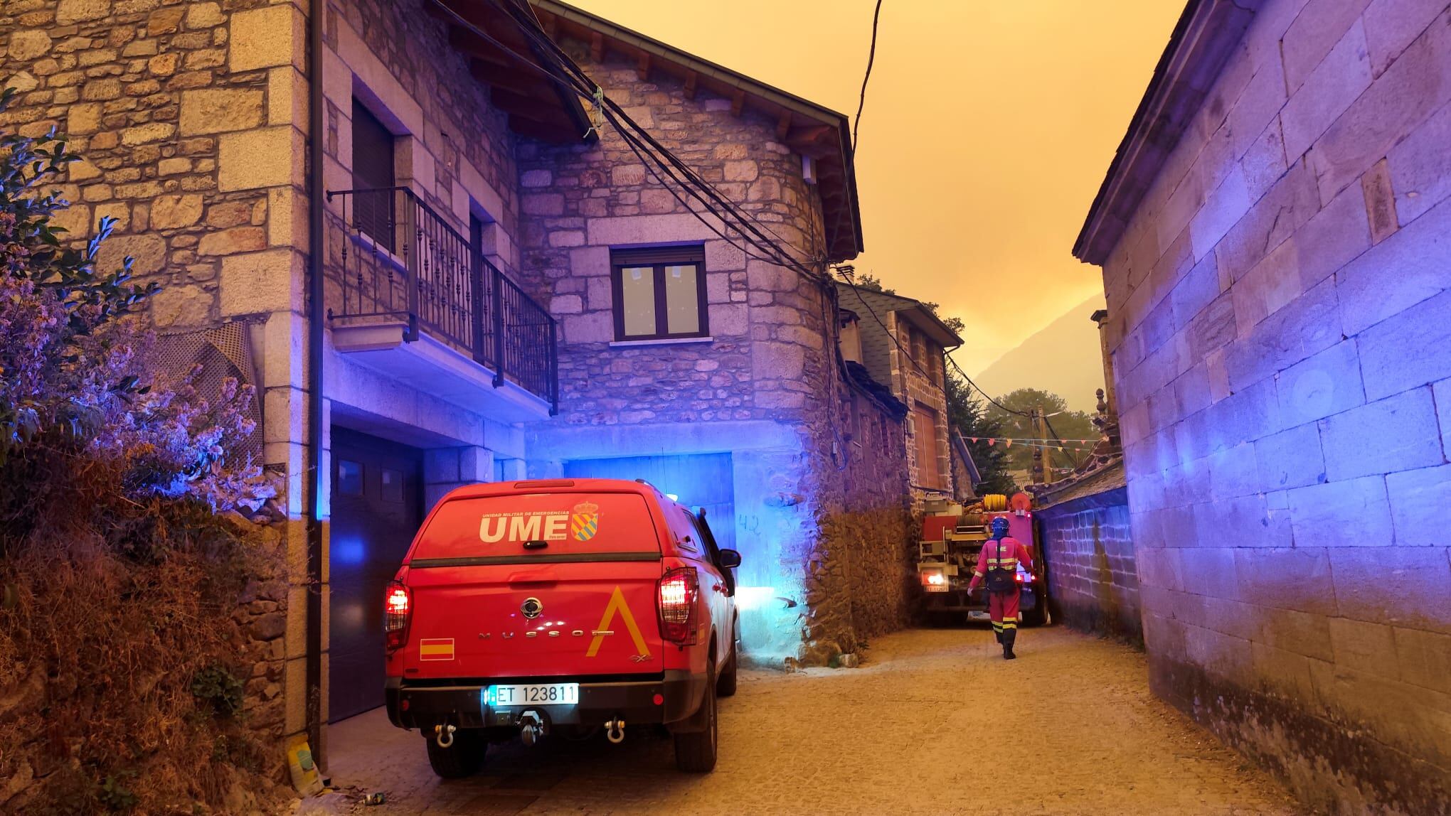 Efectivos de la UME en Porto de Sanabria