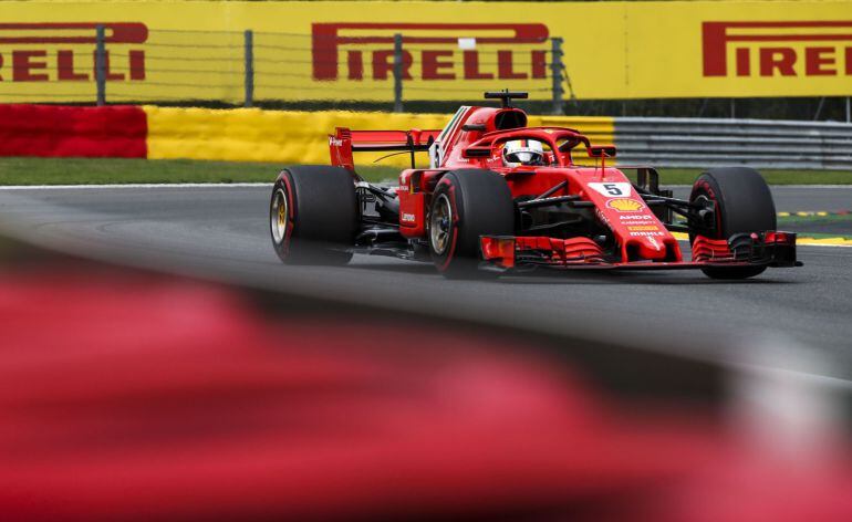 Vettel rueda en Spa