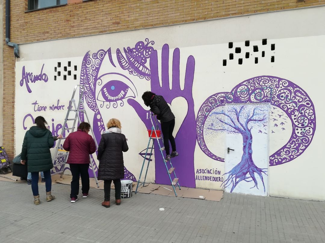 Imagen de archivo de un mural realizado con motivo del Día Internacional de la Mujer