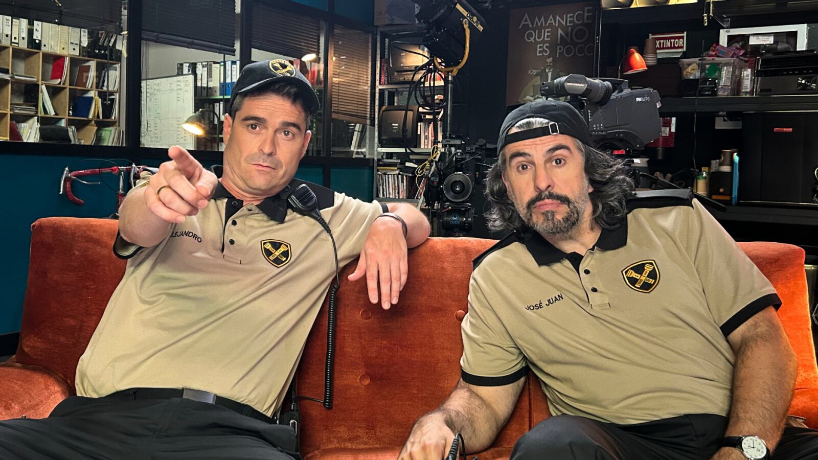 Álex Clavero y JJ Vaquero, presentadores de 'La Garita' de RTVE