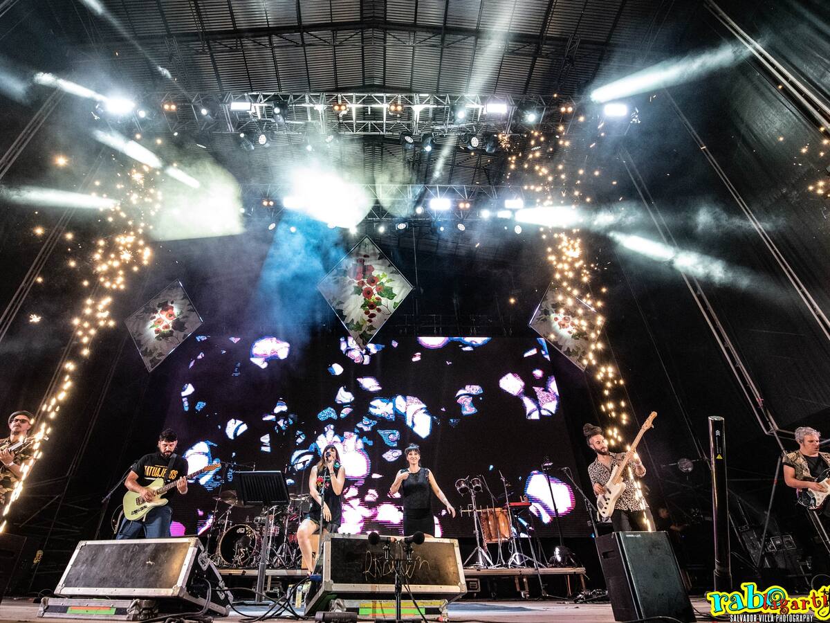 Rozalén vuelve a enamorar a Rabolagartija