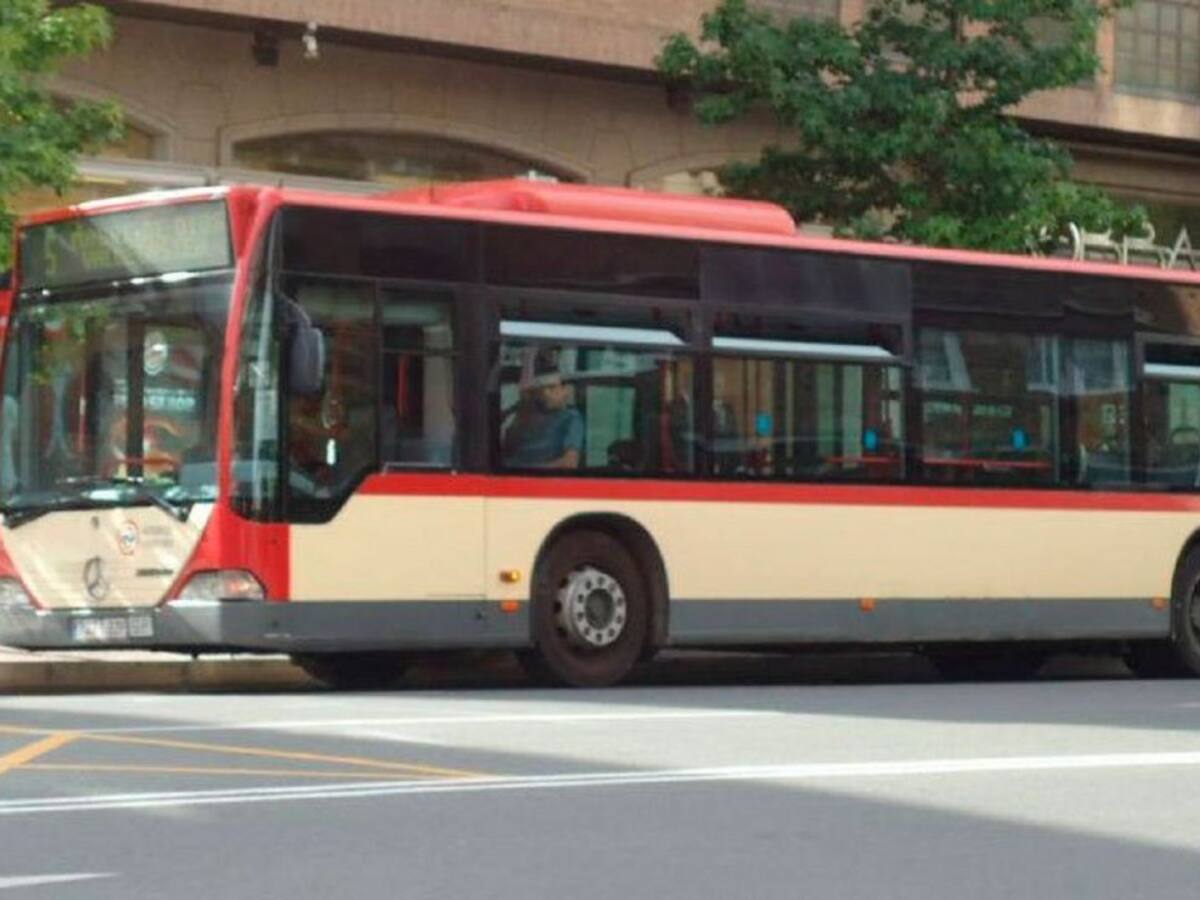 Los autobuses urbanos de Logroño admitirán solo a 20 usuarios desde el lunes, 30 en los articulados