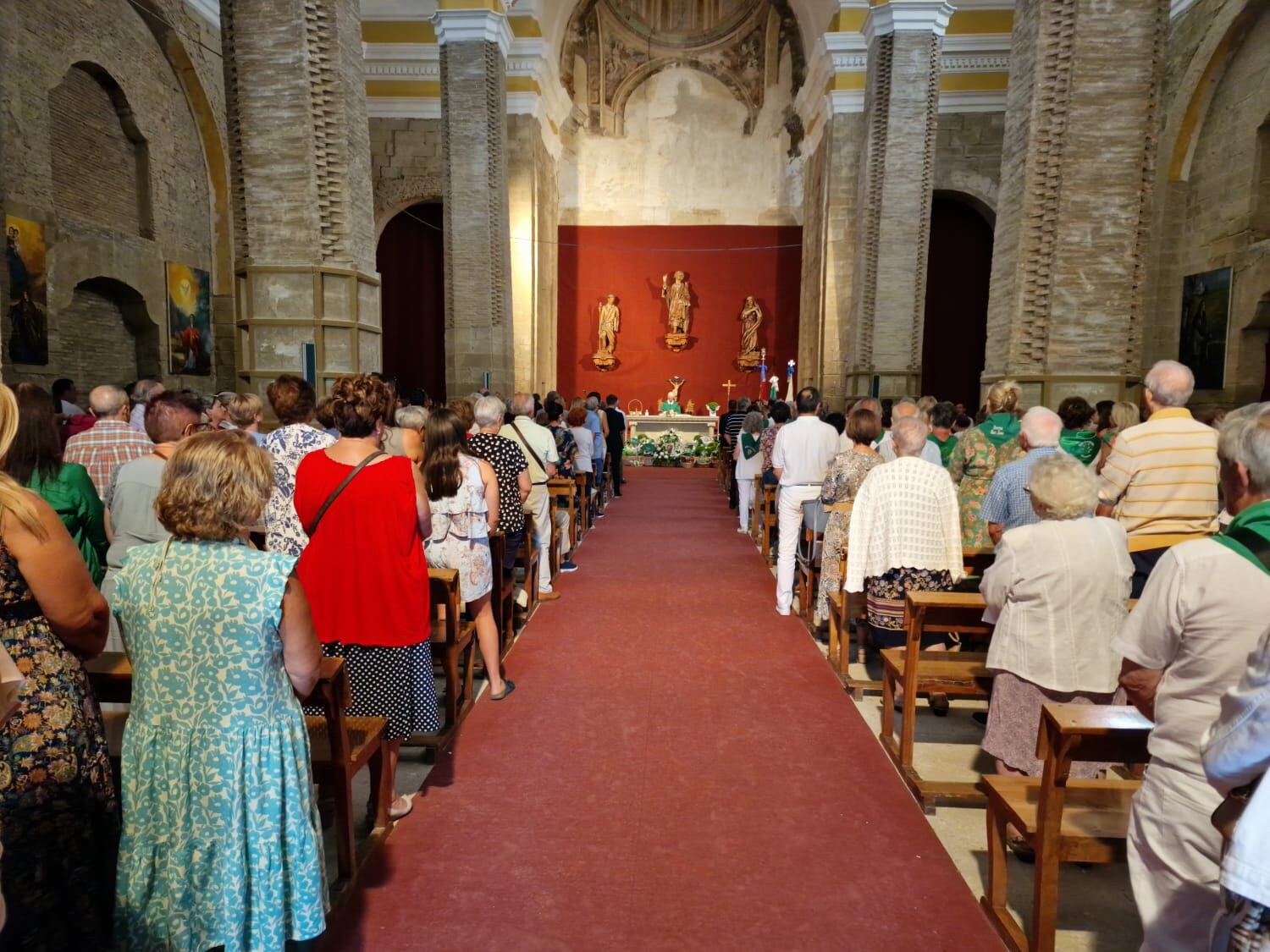 Numerosos oscenses en la ermita de Loreto