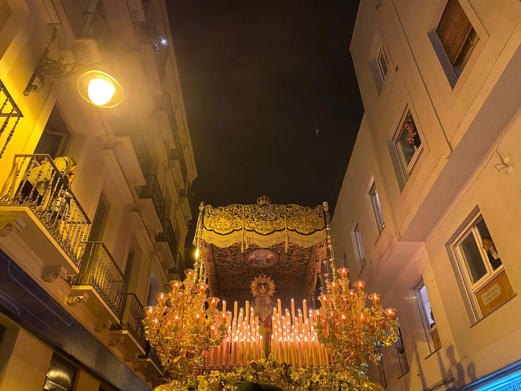 Virgen de la Esperanza en calle Cisneros (Málaga 2023)