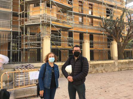 Ana Torres, responsable del Grupo de Investigación del Color en Arquitectura de la UPV y Javier Hidalgo, arquitecto por la UPV y responsable de la Restauración
